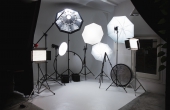 Ciclorama Sinfin blanco 3mts x 4mts con todos los equipo. Precios de packs en la web: https://www.lupproducciones.com/estudio-fotografia-barcelona/